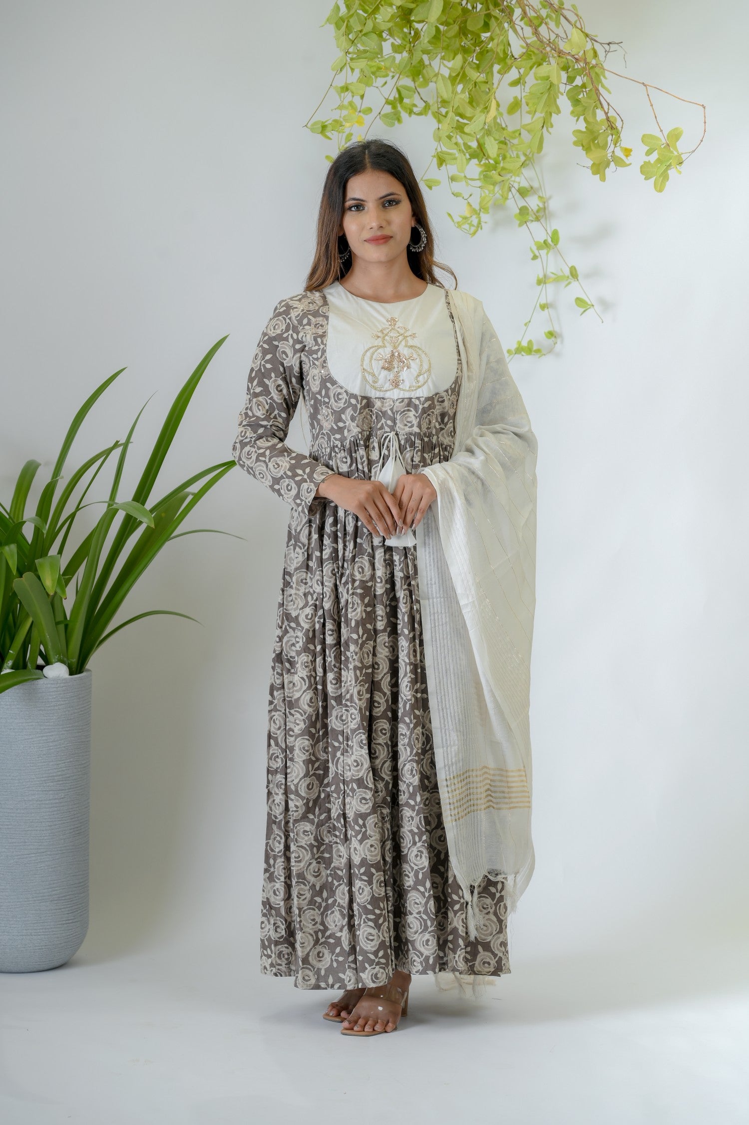 Dark Grey Cotton Zari Work Festive Wear Kurta Set - Front View | Oopnik